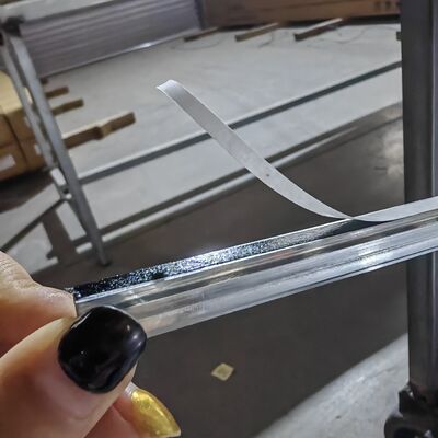 Butylbeschichtete Aluminium-Wärmeabstandsbar (0,18-0,33 mm) zur Verklebung von Glas an Tür-/Fensterrahmen